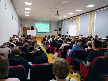 «Хочу все знать!»