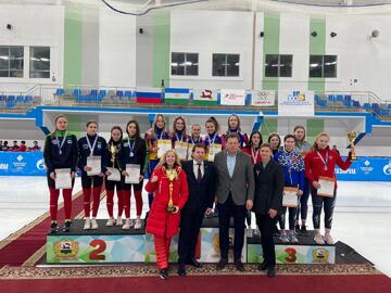 Овчинникова Анна , спортсменка отделения шорт-трек Новоуральского филиала, стала серебряным призером Чемпионата России