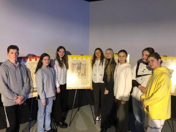 Обучающиеся 9-х классов посетили выставку «Не словом, а делом», посвященную Петру Великому и Никите Демидову.