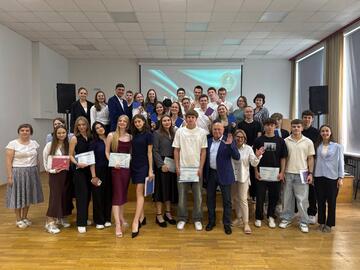 ПРОЩАЙ, ШКОЛЬНАЯ ПОРА! ВЫПУСКНИКИ УОР №1 2025 ГОДА!