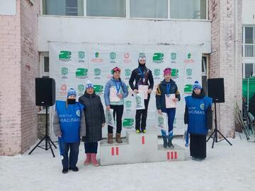 На лыжи всей страной! Победы и помощь волонтерского отряда «УОРовец» на «Лыжне России»