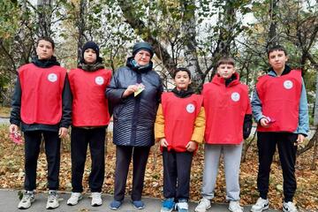 Спортсмены поздравляют старшее поколение с днем добра и уважения!