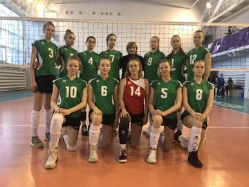 Спортсменки  УОР №1 стали серебряными призерами первенства УрФО по волейболу.