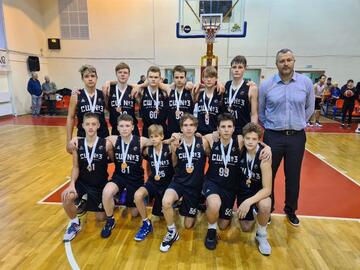 Обучающиеся 8 класса  УОР заняли 3 место на первенстве Уральского Федерального округа по баскетболу