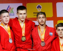 Задерин второй слева.JPG