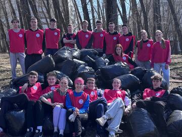 Спортсмены Училища олимпийского резерва №1 внесли вклад в чистоту города!